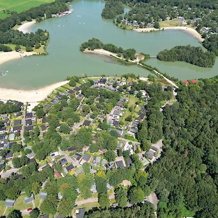 Gezellig Chalet Met 2 Slaapkamers En Zicht Op Het Water Erm エクステリア 写真