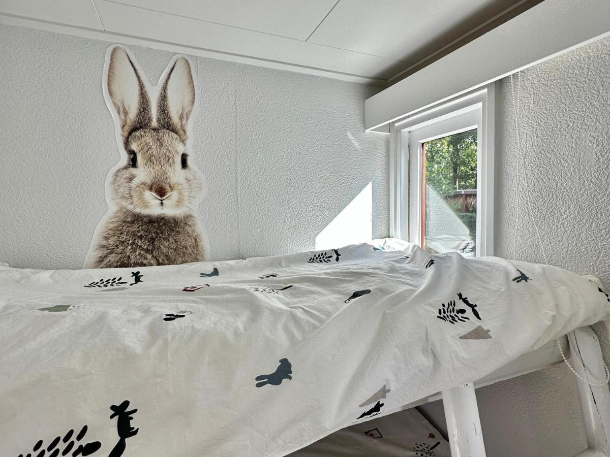 Gezellig Chalet Met 2 Slaapkamers En Zicht Op Het Water Erm エクステリア 写真