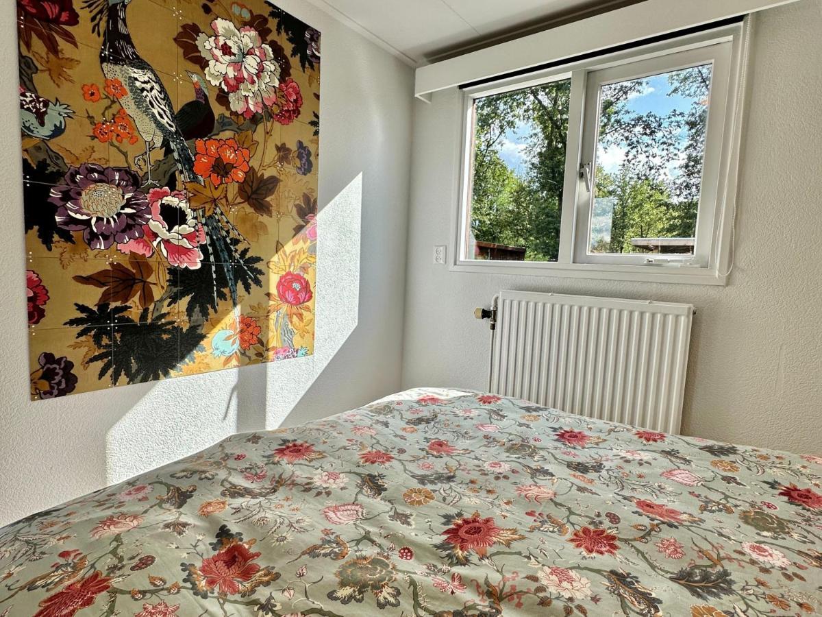 Gezellig Chalet Met 2 Slaapkamers En Zicht Op Het Water Erm エクステリア 写真